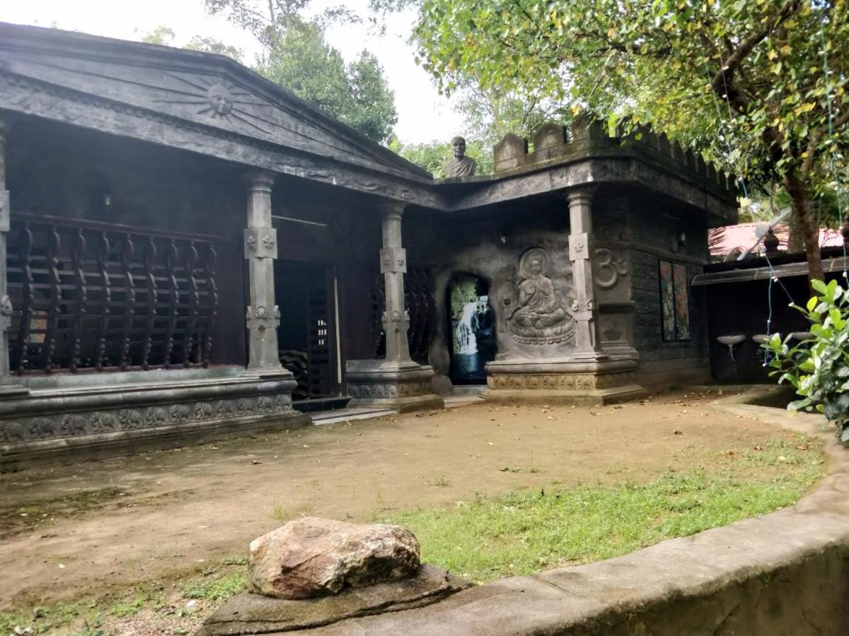 Kalpadiyil Hotel Balarampuram Bagian luar foto